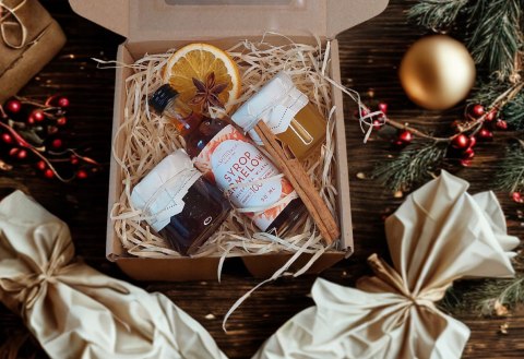 Box prezentowy z syropem, miodem i konfiturą