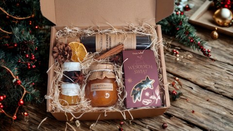 Świąteczny zestaw prezentowy box herbata konfitury syrop