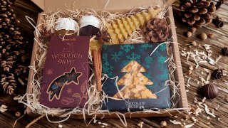 Zestaw prezentowy świąteczny box czekolada herbata świeca