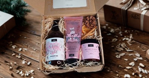 Zestaw świąteczny box prezentowy dla kobiety kosmetyki